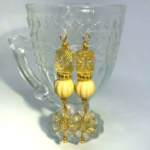 Beaded golden earring